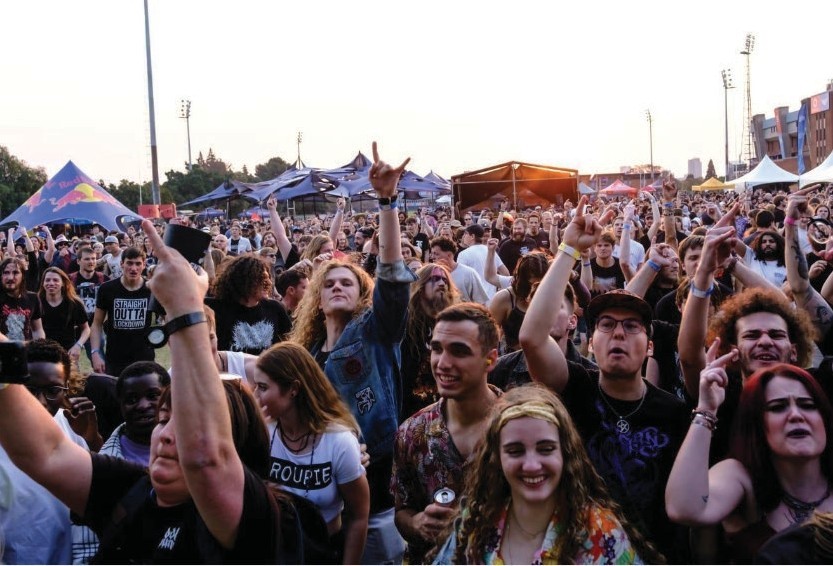 Ramfest *clap* Review *clap*: A metalhead and an indiepop fan walk into a festival…
